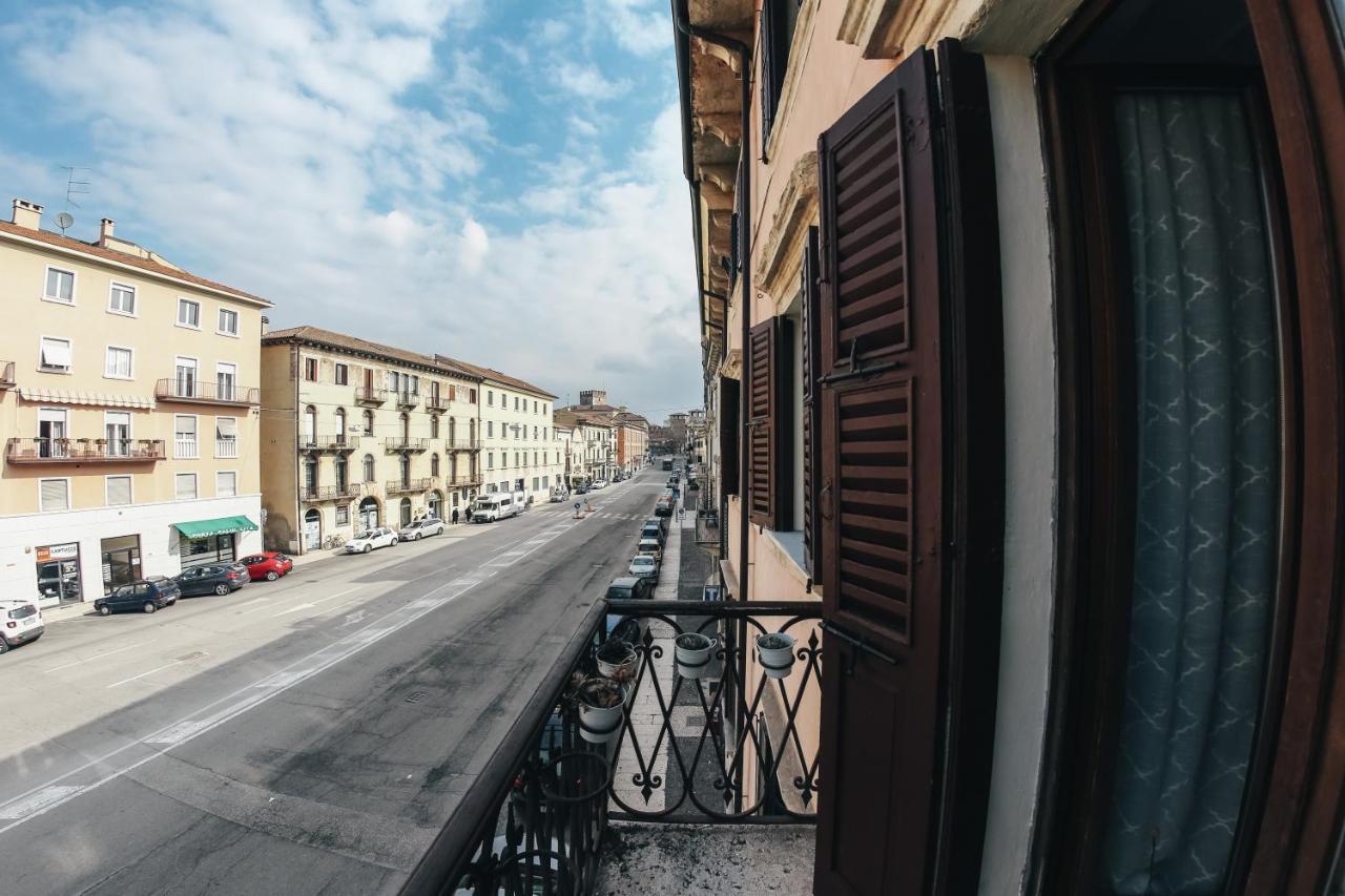 Residenza Al Castello Hotel Верона Екстериор снимка