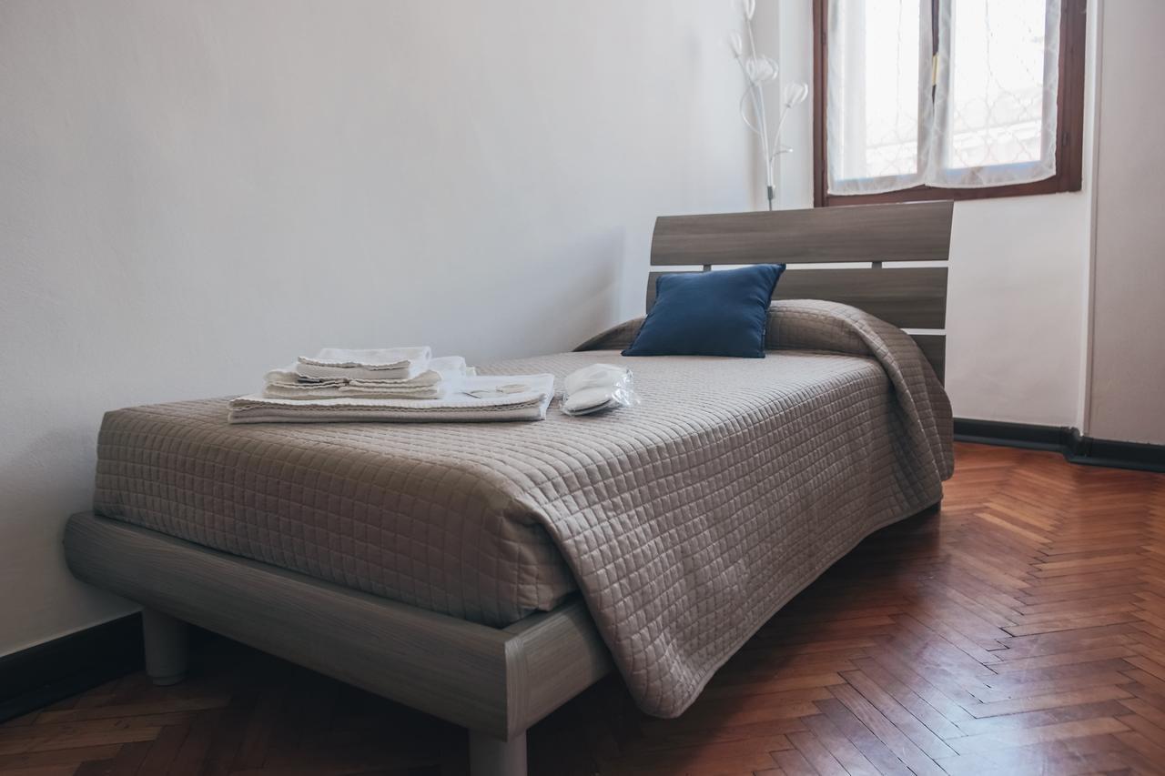 Residenza Al Castello Hotel Верона Екстериор снимка