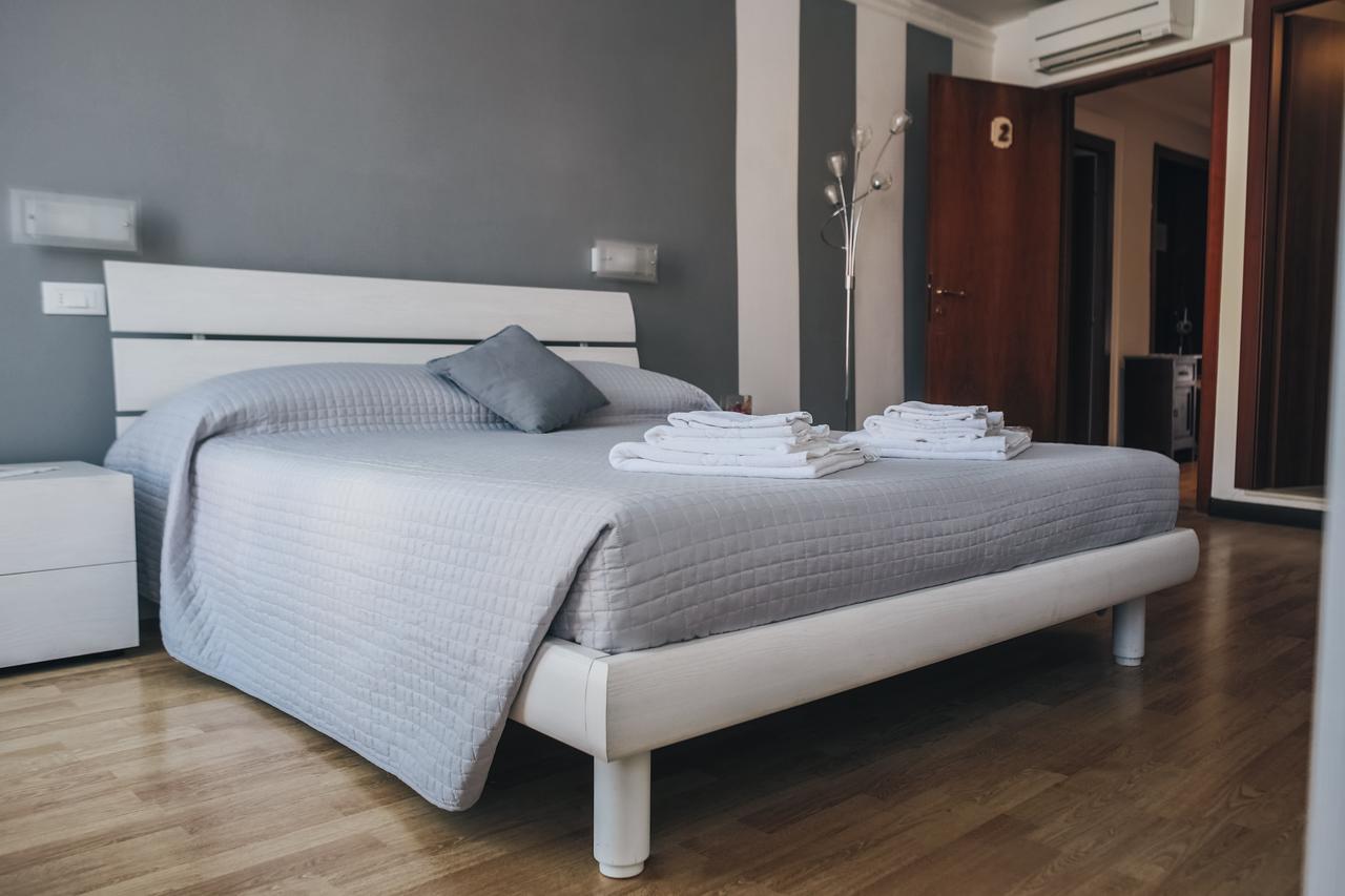 Residenza Al Castello Hotel Верона Екстериор снимка
